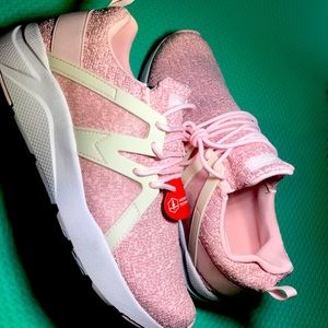 BCG Size 10 Endure light pink shoes!
